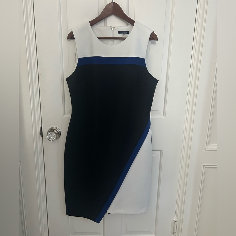 Tommy Hilfiger Knee Length Dress